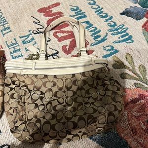 SELLING COACH BAG